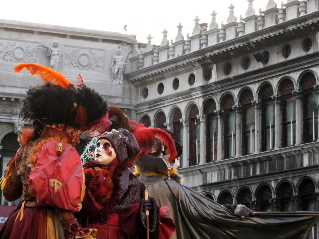 Venedig feiert den Beginn des Karnevals