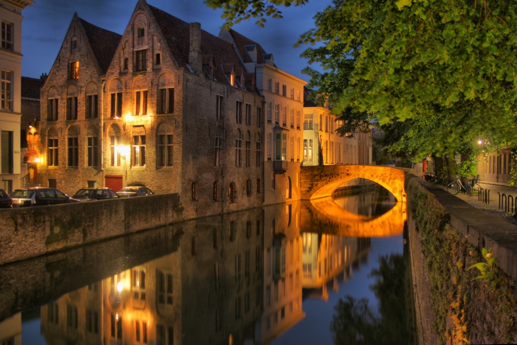 Brügge bei Nacht