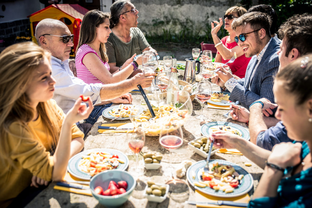 Menschen beim Essen