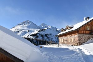 Schneebedeckte Berge in Trentino-Südtirol