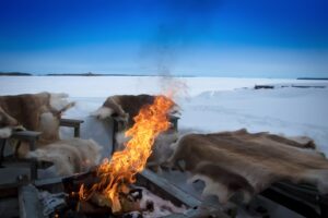 Lagerfeuer im Schnee